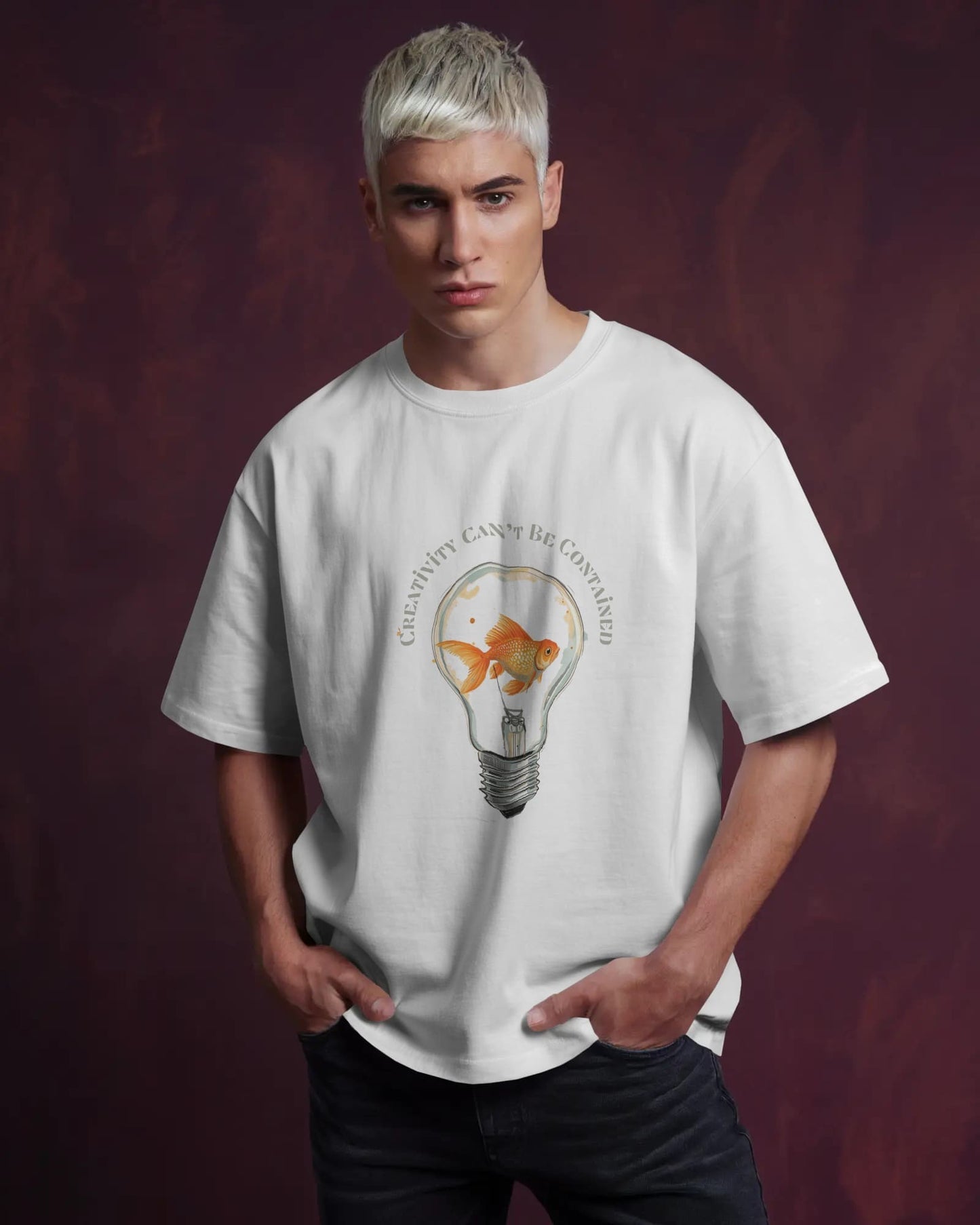 Creativity can't be contained- Men Oversize T-shirt