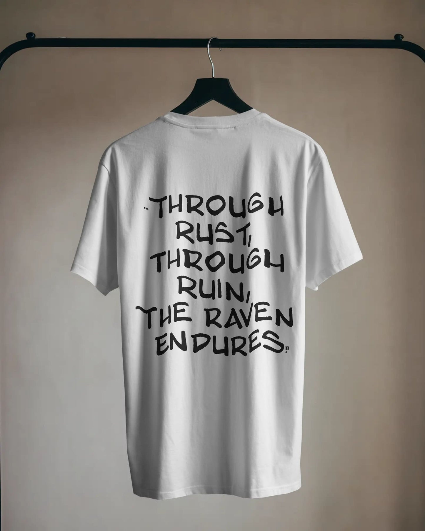 The Raven Endures- Men Oversize T-shirt