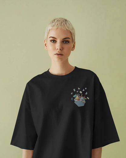 Pocket Animal- Women Oversize T-shirt