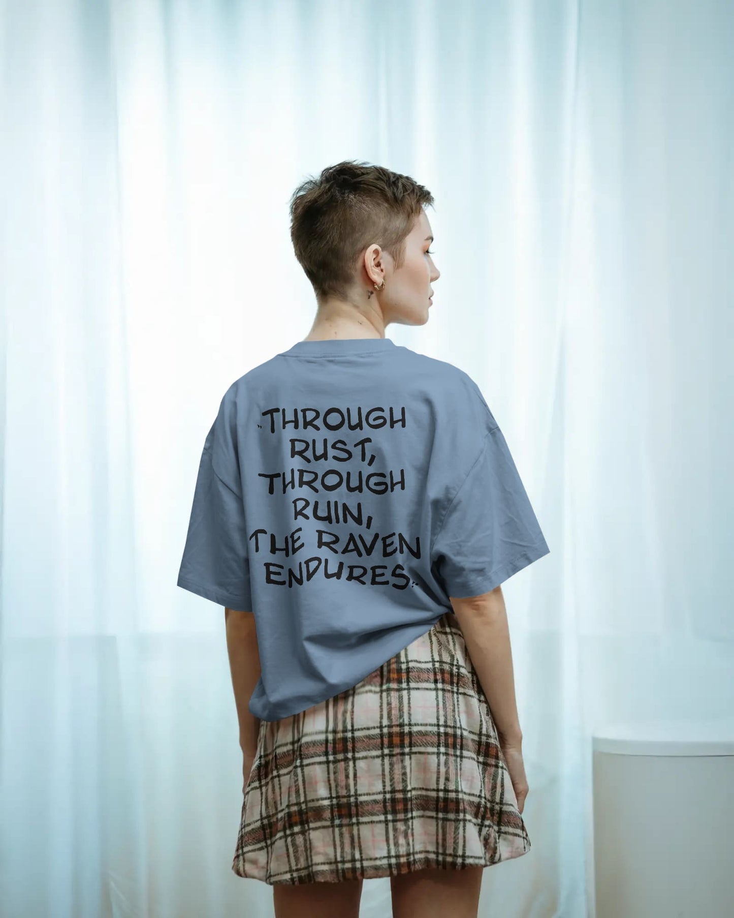 The Raven Endures- Women Oversize T-shirt