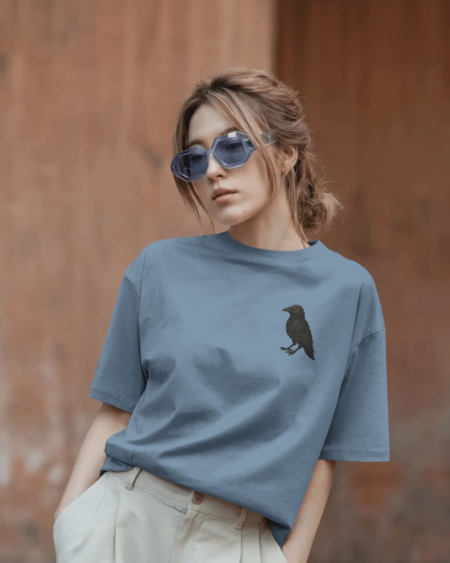 The Raven Endures- Women Oversize T-shirt