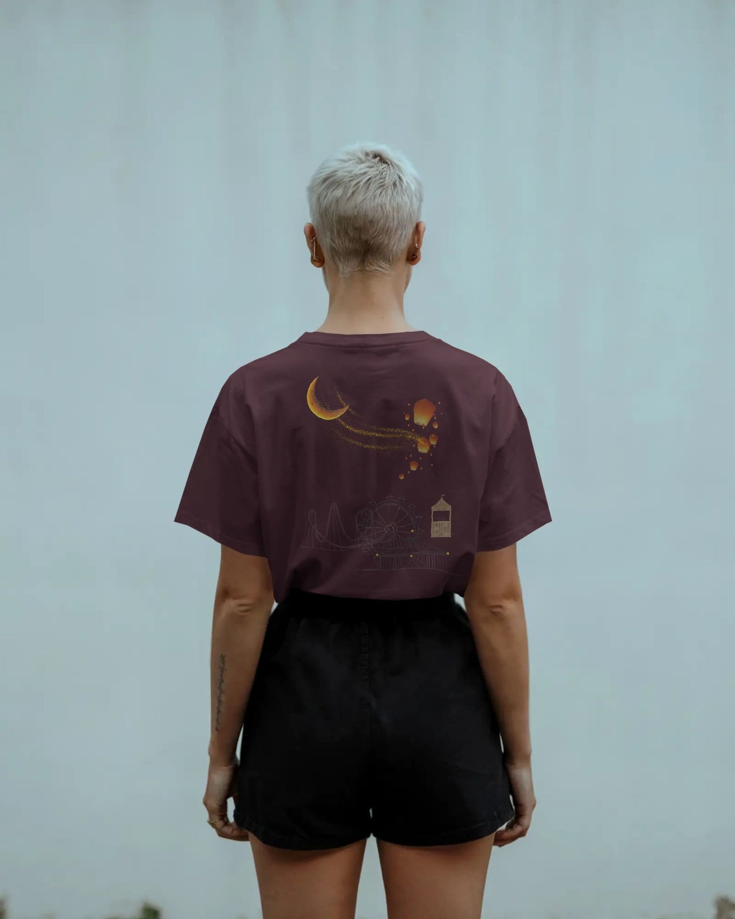 Lantern Dreams- Women Oversize T-shirt
