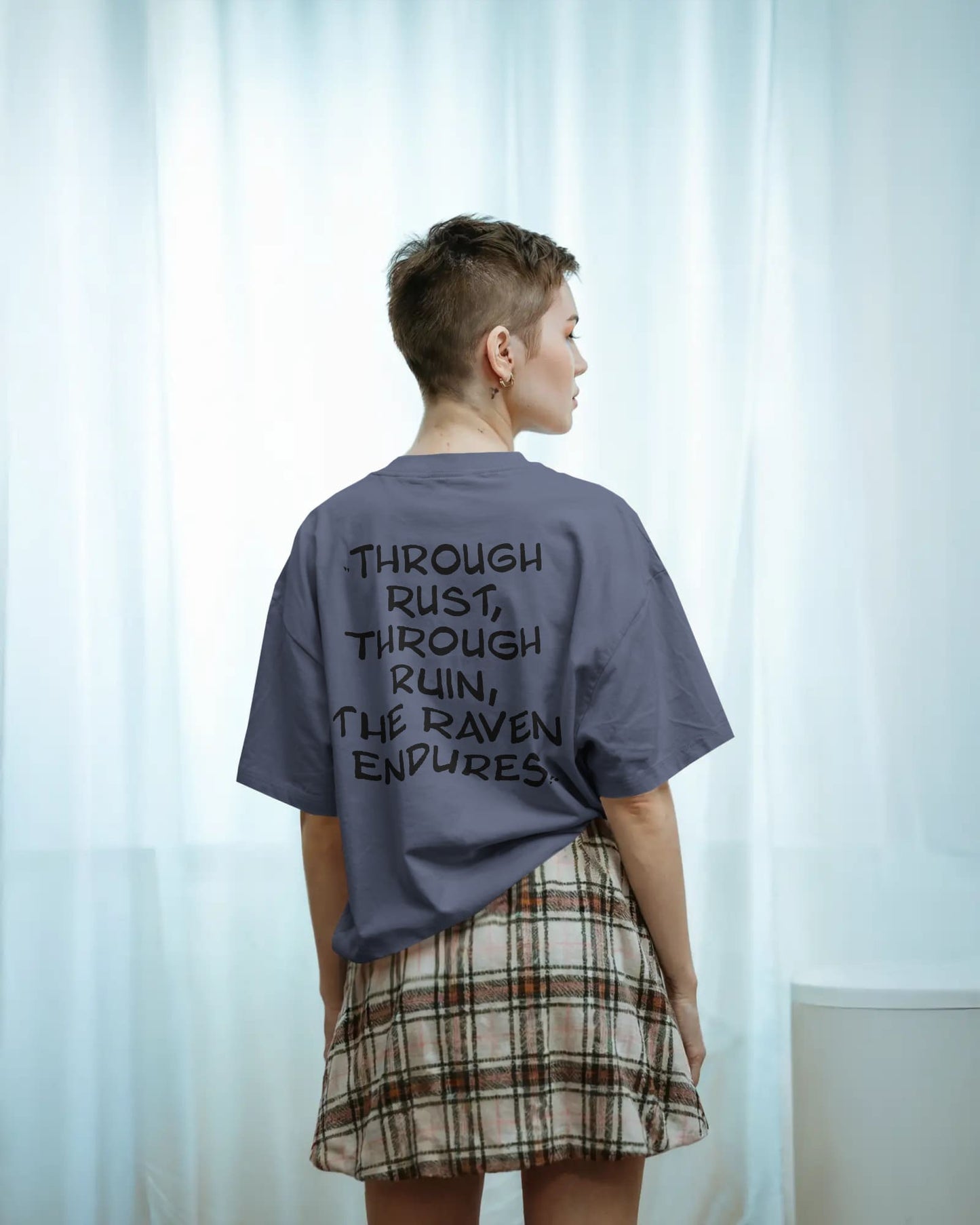 The Raven Endures- Women Oversize T-shirt